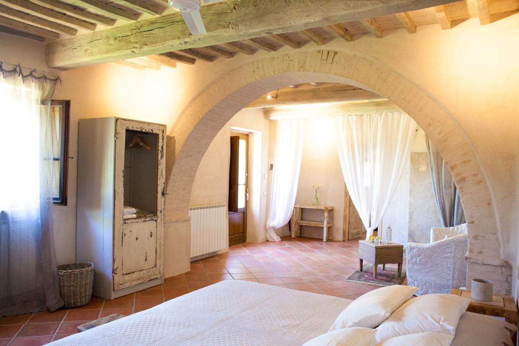 Agriturismo Humile キアンチャーノ・テルメ エクステリア 写真