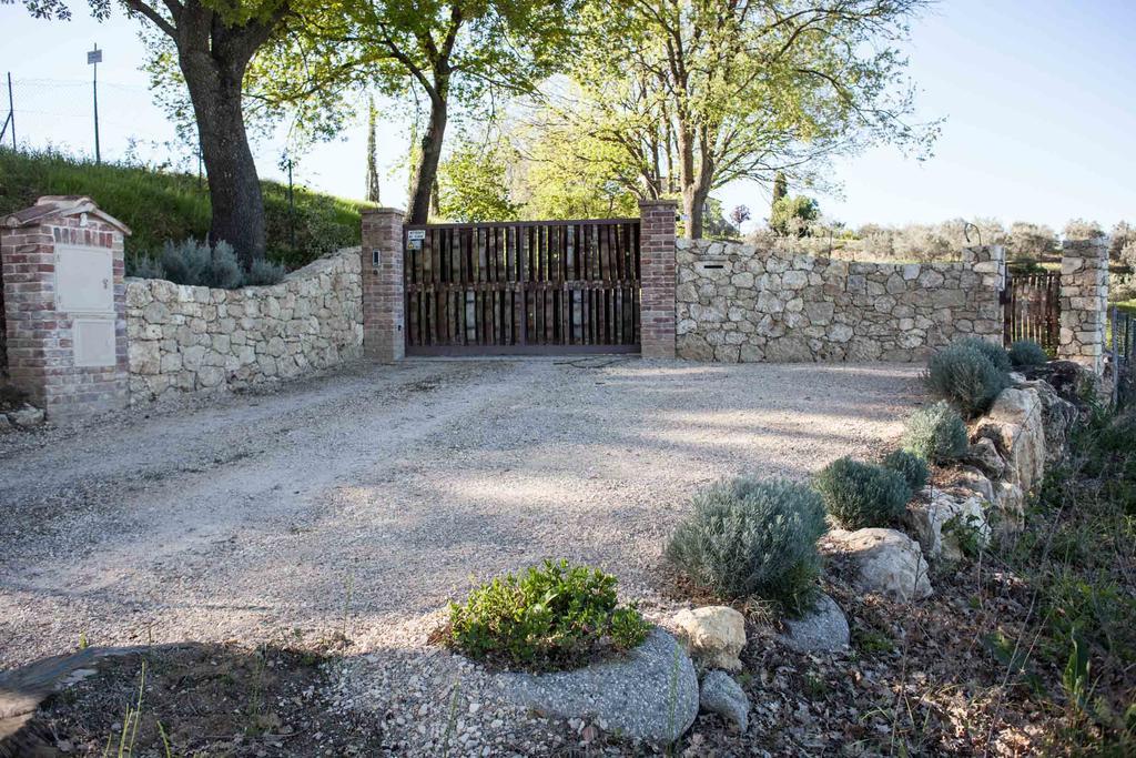 Agriturismo Humile キアンチャーノ・テルメ エクステリア 写真